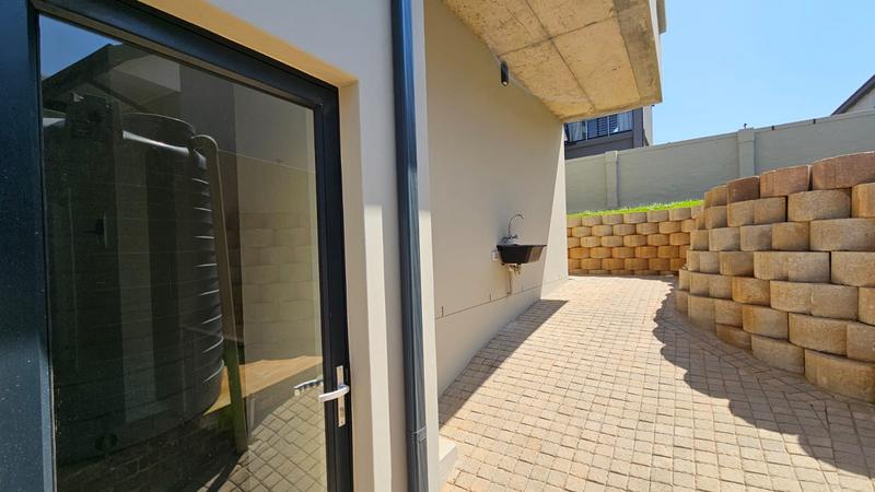 3 Bedroom Property for Sale in Outeniquasbosch Western Cape